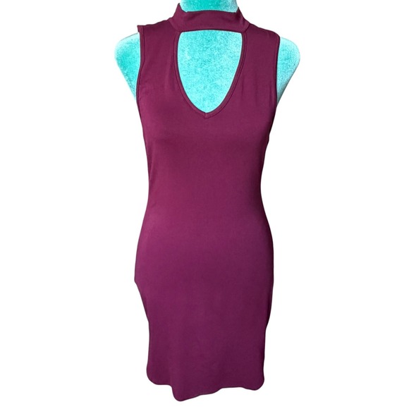 Wet Seal Dresses & Skirts - Wet Seal 90s Y2K Choker Style Keyhole Sleeveless Bodycon Mini Dress